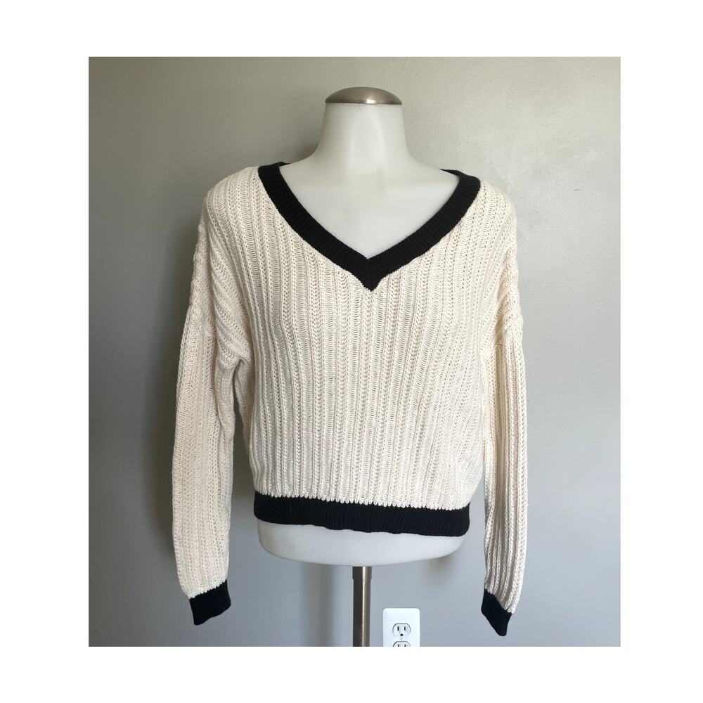 rue21 - White & Navy Sweater - Extra Small